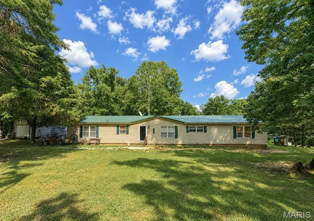 2nd image of 600 Hidden Lake Rd, De Soto, MO 63020 | MLS# MIS26049869