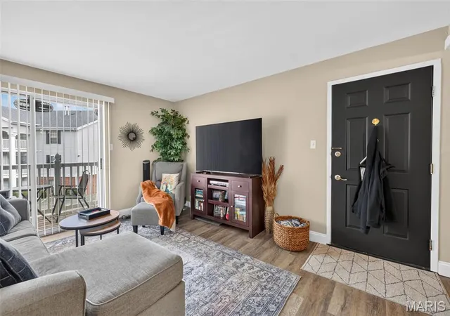 Photo 3 of Sale Pending at 4317 Arrow Tree Dr #E, Saint Louis, MO 63128 | MLS# MIS26049874 | Listing updated on 2026-08-14