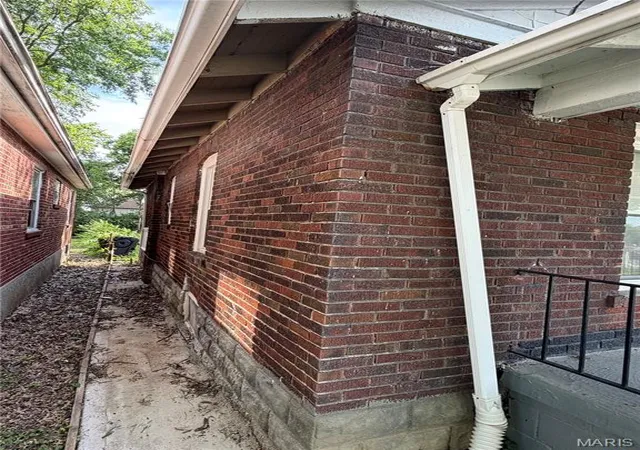 Photo 3 of Single family home for sale at 6719 Stratford Ave, Saint Louis, MO 63121 | MLS# MIS26049876 | Listing updated on 2026-08-04