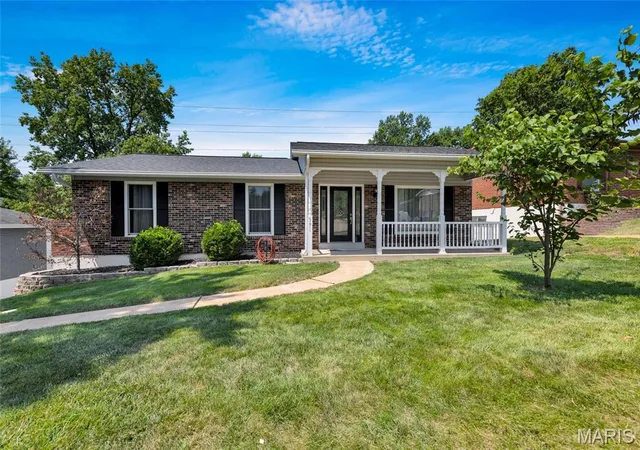 1st image of 391 Crestbury Dr, Ballwin, MO 63011 | MLS# MIS26049882