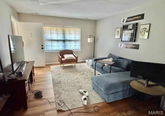 3rd image of 443 S Clay Ave #C, Saint Louis, MO 63122 | MLS# MIS26049883