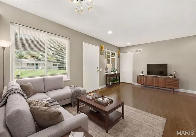 Photo 4 of Single family home for sale at 1316 Bayonne Dr, Saint Louis, MO 63138 | MLS# MIS26049888 | Listing updated on 2026-10-23