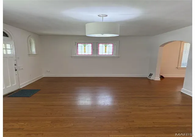 Photo 3 of Single family home for sale at 4000 Mcdonald Ave, Saint Louis, MO 63116 | MLS# MIS26049889 | Listing updated on 2026-08-14