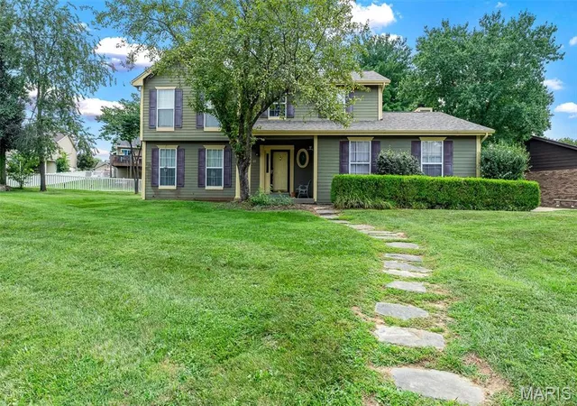 Photo 1 of Single family home for sale at 13 Tremaine Ct, Saint Charles, MO 63304 | MLS# MIS26049903 | Listing updated on 2026-09-16