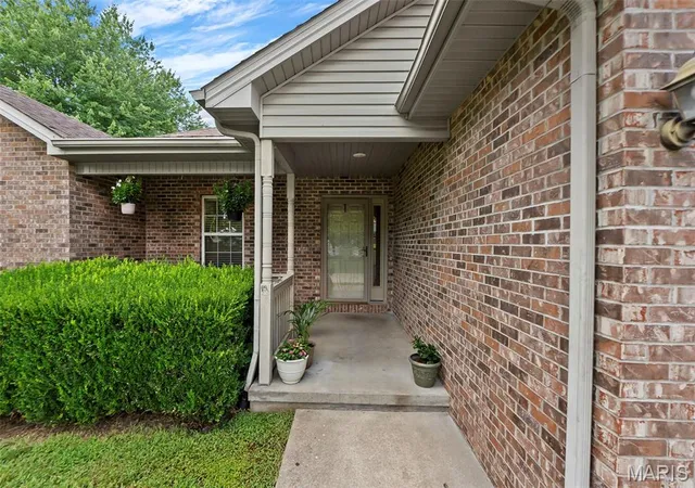 2nd image of 815 Pecan Ln, Jackson, MO 63755 | MLS# MIS26049909