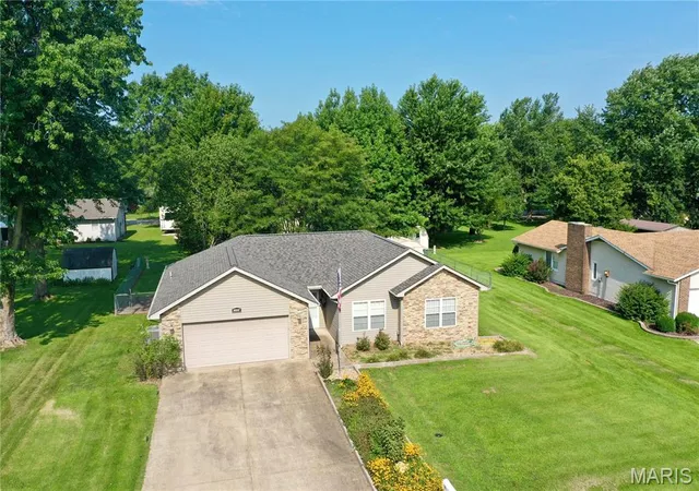Photo 35 of Sale Pending at 1045 Bishop Ln, Montgomery City, MO 63361 | MLS# MIS26049916 | Listing updated on 2026-08-25