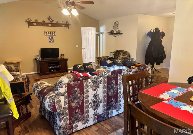 Photo 4 of Sale Pending at 1045 Bishop Ln, Montgomery City, MO 63361 | MLS# MIS26049916 | Listing updated on 2026-08-25