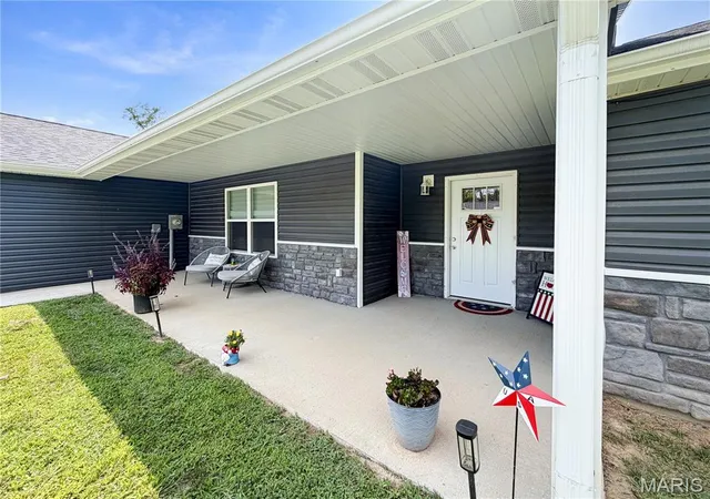 4th image of 4055 Breckenridge Dr, Hannibal, MO 63401 | MLS# MIS26049921