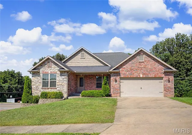 Photo 3 of Single family home for sale at 2625 Liberty Ct, Cape Girardeau, MO 63701 | MLS# MIS26049928 | Listing updated on 2026-09-21