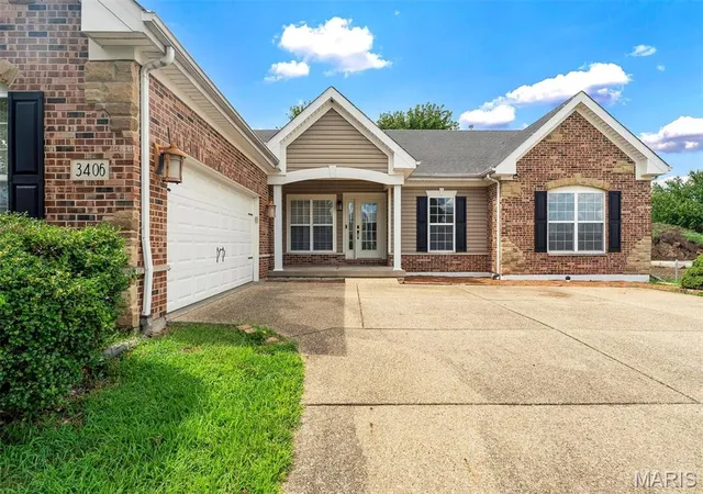 3rd image of 3406 Chippewa Dr, Belleville, IL 62221 | MLS# MIS26049935