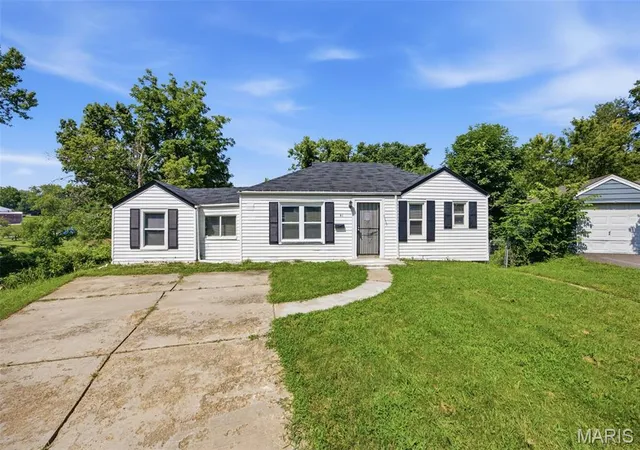 1st image of 41 Henquin Dr, Saint Louis, MO 63135 | MLS# MIS26049960