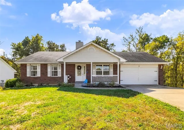 Single family home for sale at 39 Scarlet Oak Ct, Troy, MO 63379 | MLS# MIS26049968