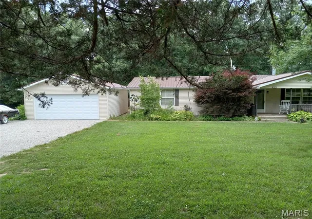 Photo 3 of Single family home for sale at 4082 State Hwy Ee, Owensville, MO 65066 | MLS# MIS26049973 | Listing updated on 2026-08-10