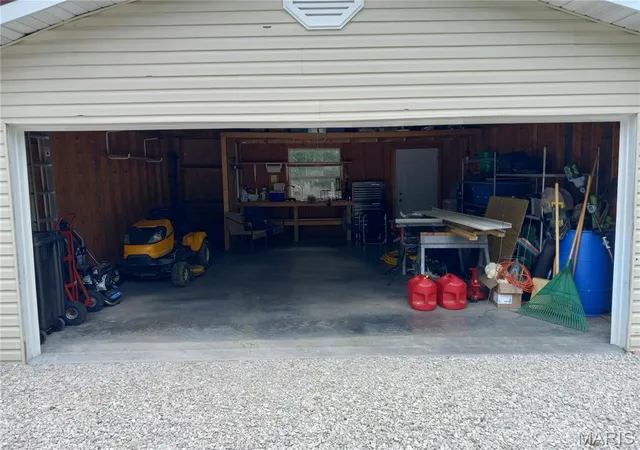 Photo 5 of Single family home for sale at 4082 State Hwy Ee, Owensville, MO 65066 | MLS# MIS26049973 | Listing updated on 2026-08-10