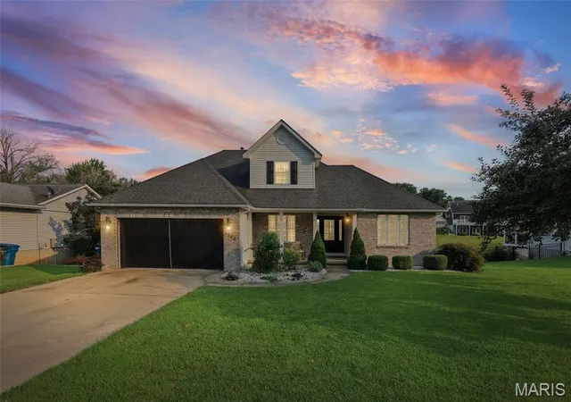 Photo 65 of Single family home for sale at 1398 Britany Ct, Edwardsville, IL 62025 | MLS# MIS26049987 | Listing updated on 2026-10-12