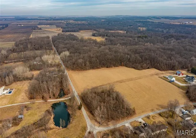 Photo 11 of Land for sale at 0 Duffs Ln, Hillsboro, IL 62049 | MLS# MIS26049991 | Listing updated on 2026-08-10