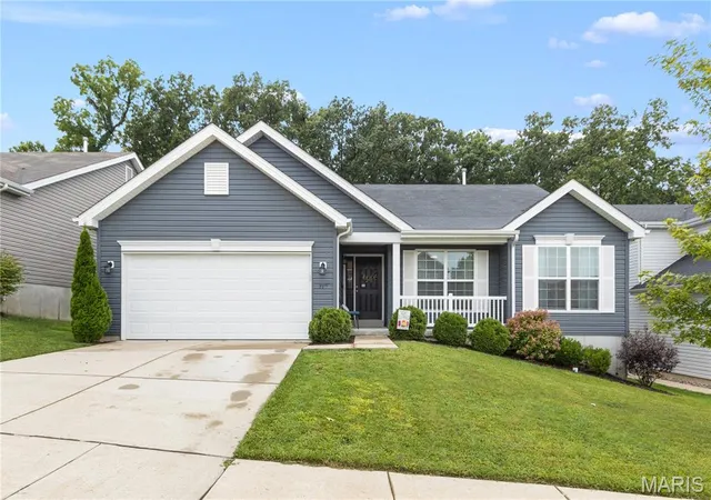 2nd image of 749 Winding Bluffs Dr, Fenton, MO 63026 | MLS# MIS26049995
