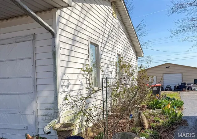 2nd image of 1028 W Old Hwy C, Advance, MO 63730 | MLS# MIS26050029
