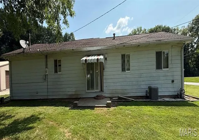 Photo 2 of Sale Pending at 1003 W Main St, Ramsey, IL 62080 | MLS# MIS26050032 | Listing updated on 2026-09-08
