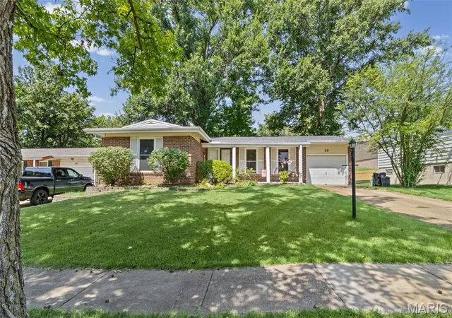 2nd image of 25 Brookwood Dr, Fenton, MO 63026 | MLS# MIS26050043