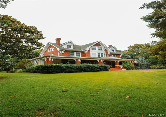 2nd image of 201 N Jackson St, Kennett, MO 63857 | MLS# MIS26050044