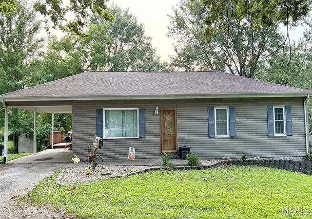 Photo 1 of Single family home for sale at 3700 Leonard Ave, Hannibal, MO 63401 | MLS# MIS26050046 | Listing updated on 2026-10-01