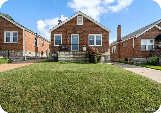 Photo 1 of Sale Pending at 5648 Tholozan Ave, Saint Louis, MO 63109 | MLS# MIS26050055 | Listing updated on 2026-08-20