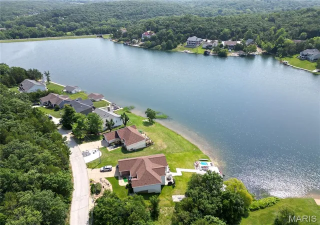 2nd image of 10133 Lake Ridge Dr, Hillsboro, MO 63050 | MLS# MIS26050057