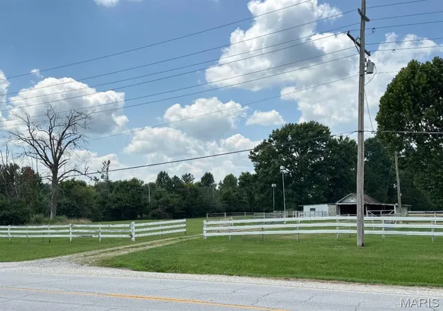 2nd image of 925 Hwy Kk, Troy, MO 63379 | MLS# MIS26050061