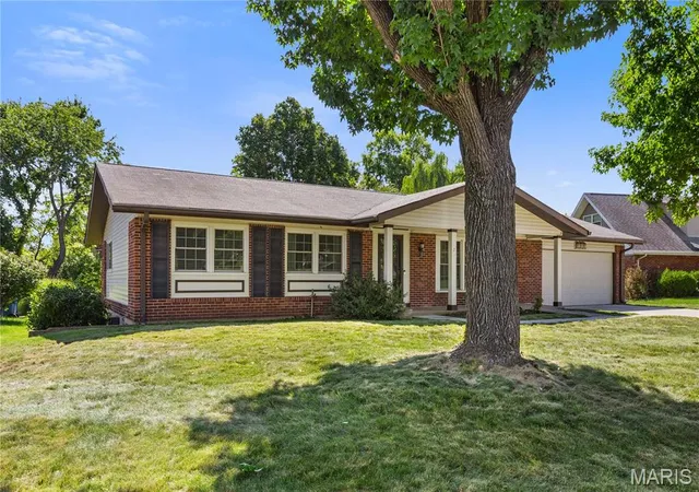 image of 7 Greymore Dr, Chesterfield, MO 63017 | MLS# MIS26050063