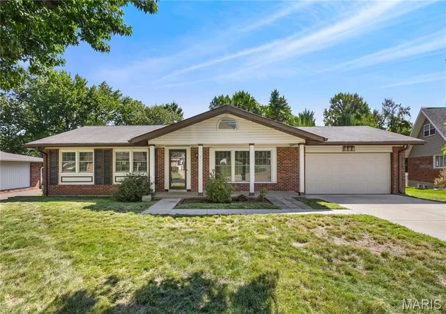 image of 7 Greymore Dr, Chesterfield, MO 63017 | MLS# MIS26050063