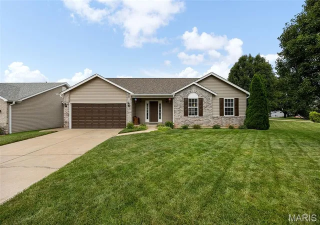 Photo 1 of Single family home for sale at 1447 Wood Haven Dr, Saint Charles, MO 63304 | MLS# MIS26050068 | Listing updated on 2026-09-12