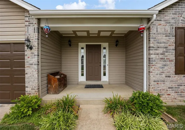 Photo 4 of Single family home for sale at 1447 Wood Haven Dr, Saint Charles, MO 63304 | MLS# MIS26050068 | Listing updated on 2026-09-12
