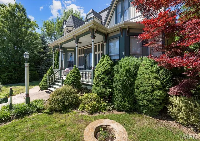 Photo 3 of Single family home for sale at 312 Bellevue St, Cape Girardeau, MO 63701 | MLS# MIS26050069 | Listing updated on 2026-08-31