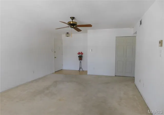 Listing Photo 5 - Condo for sale in building located at 1673 Herault Pl, St. Louis, MO 63125 - Unit #F