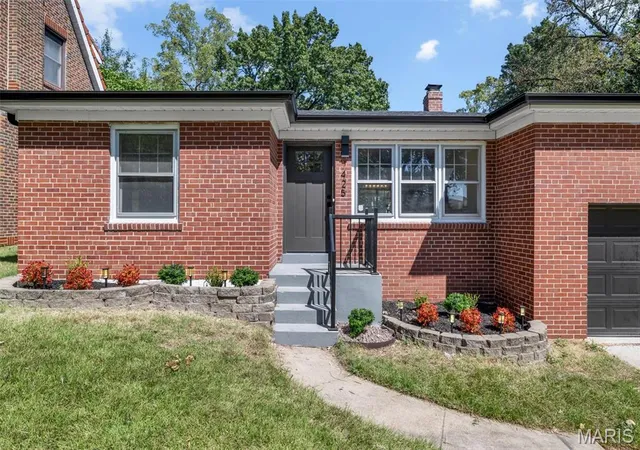 Photo 2 of Single family home for sale at 7425 Melrose Ave, Saint Louis, MO 63130 | MLS# MIS26050097 | Listing updated on 2026-09-13