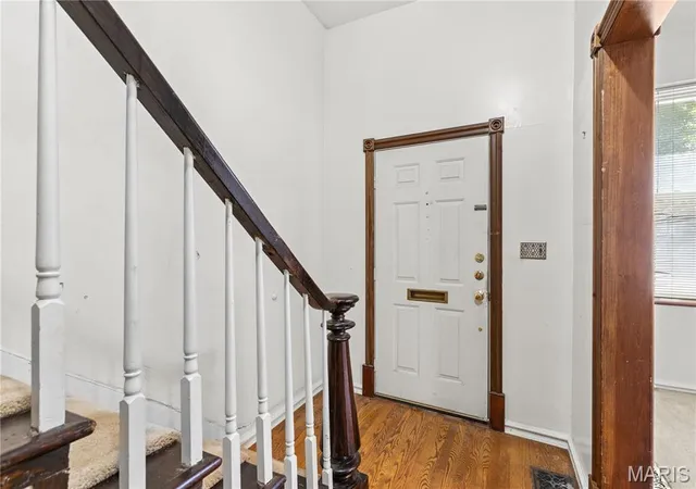 Photo 4 of Sale Pending at 2251 Jules St, Saint Louis, MO 63104 | MLS# MIS26050100 | Listing updated on 2026-09-08
