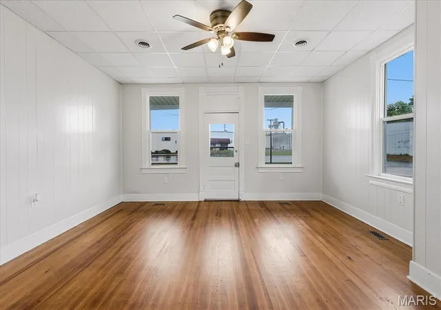Photo 4 of Sale Pending at 206 S 20Th St, Belleville, IL 62226 | MLS# MIS26050101 | Listing updated on 2026-09-23