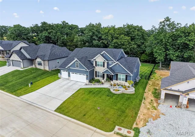 Photo 3 of Single family home for sale at 123 Stone Canyon Blvd, Foristell, MO 63348 | MLS# MIS26050109 | Listing updated on 2026-08-06