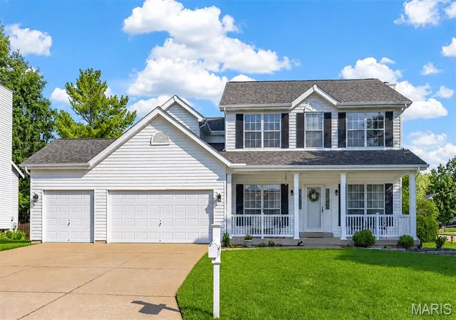 Photo 1 of Single family home for sale at 351 Briar Creek Ct, Saint Charles, MO 63304 | MLS# MIS26050123 | Listing updated on 2026-08-29