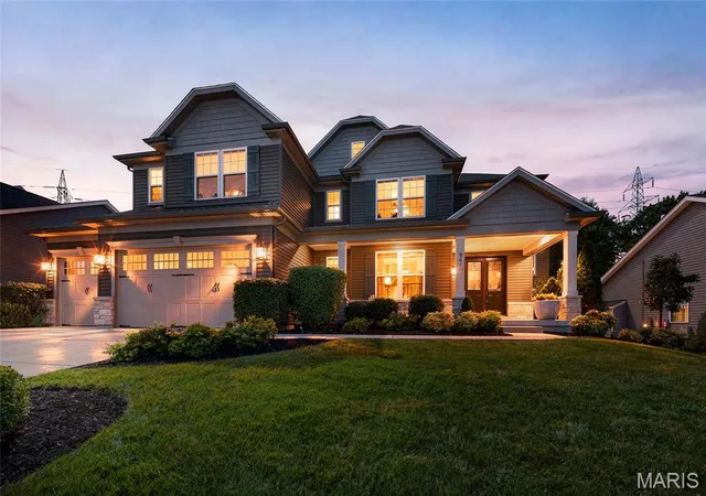 Photo 2 of Sale Pending at 961 Chapelwood Ct, Saint Louis, MO 63122 | MLS# MIS26050145 | Listing updated on 2026-08-22