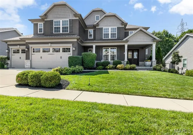 Photo 3 of Sale Pending at 961 Chapelwood Ct, Saint Louis, MO 63122 | MLS# MIS26050145 | Listing updated on 2026-08-22