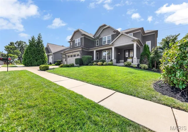 Photo 4 of Sale Pending at 961 Chapelwood Ct, Saint Louis, MO 63122 | MLS# MIS26050145 | Listing updated on 2026-08-22