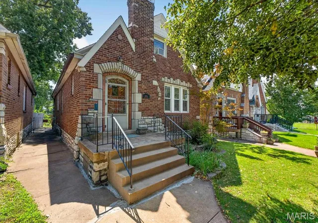 Photo 1 of Single family home for sale at 3758 Taft Ave, Saint Louis, MO 63116 | MLS# MIS26050146 | Listing updated on 2026-10-14