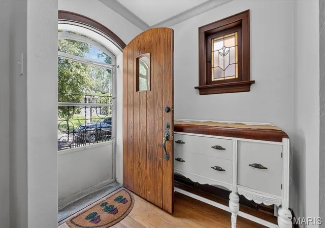 Photo 3 of Sale Pending at 3758 Taft Ave, Saint Louis, MO 63116 | MLS# MIS26050146 | Listing updated on 2026-08-26