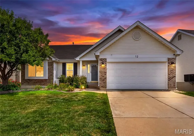 Photo 1 of Sale Pending at 12 Constable Ct, Saint Peters, MO 63376 | MLS# MIS26050149 | Listing updated on 2026-08-13