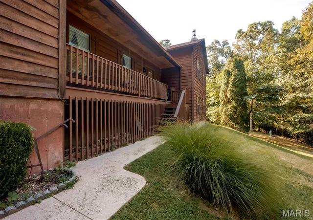 Photo 4 of Sale Pending at 7018 Wedgewood Dr, Cedar Hill, MO 63016 | MLS# MIS26050171 | Listing updated on 2026-10-06