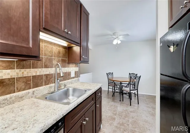 Photo 3 of Sale Pending at 847 Wendevy Ct, Ballwin, MO 63011 | MLS# MIS26050174 | Listing updated on 2026-09-24