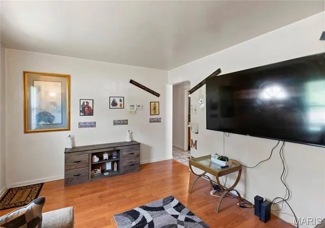 Photo 3 of Sale Pending at 8017 Patterson Dr, Saint Louis, MO 63134 | MLS# MIS26050175 | Listing updated on 2026-10-14