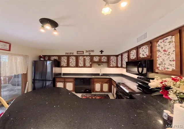 Condo for sale at 10035 Sakura Dr, Saint Louis, MO 63128 | MLS# MIS26050180 | Listing updated on 2026-10-06